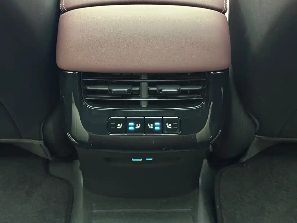 BYD Seal 07 DM-i — миниатюра 17