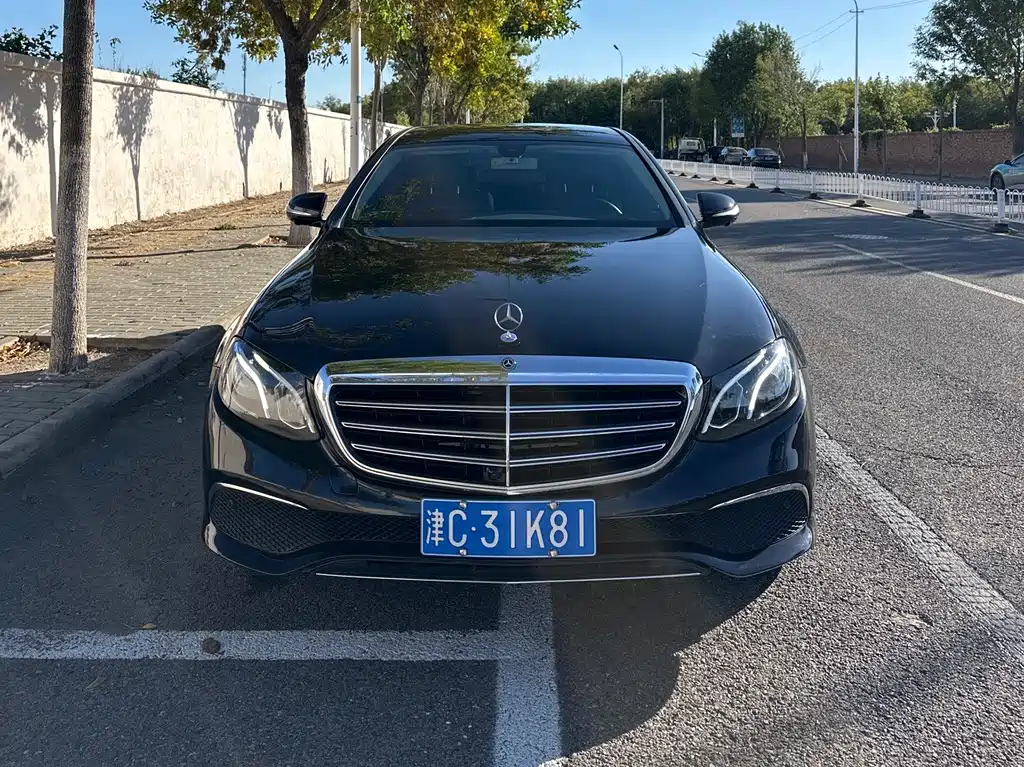 Mercedes-Benz E-Class — миниатюра 2