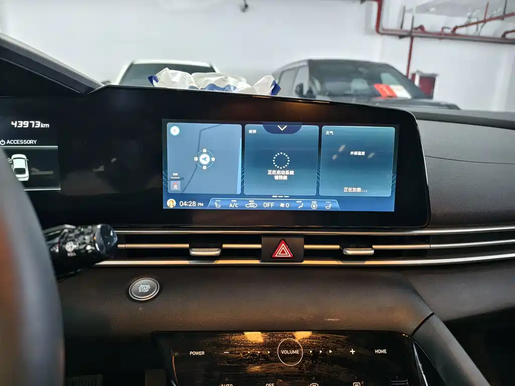 Hyundai Elantra — миниатюра 9