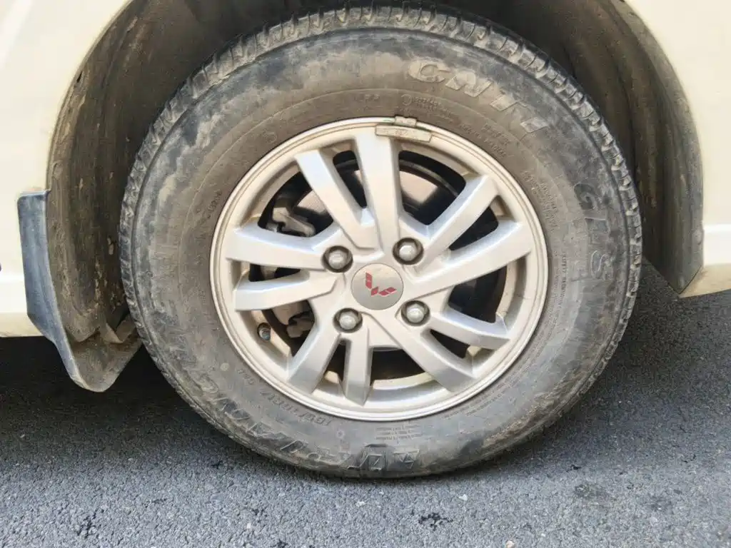 Wuling Hongguang — миниатюра 24
