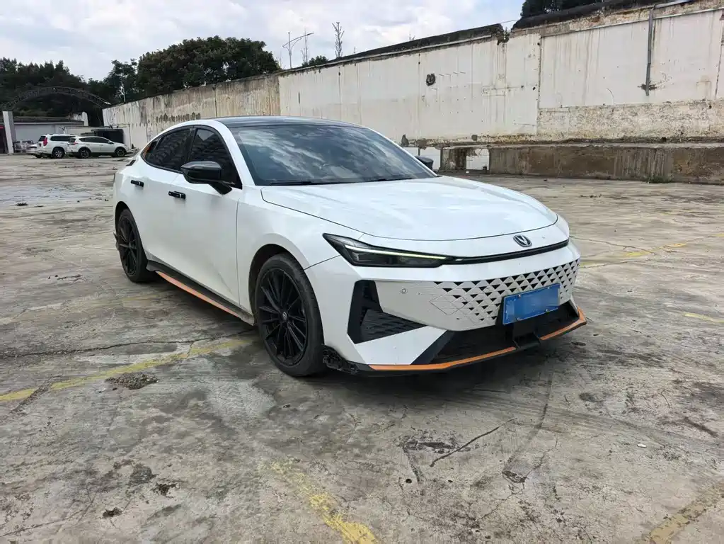 Changan UNI-V — миниатюра 3