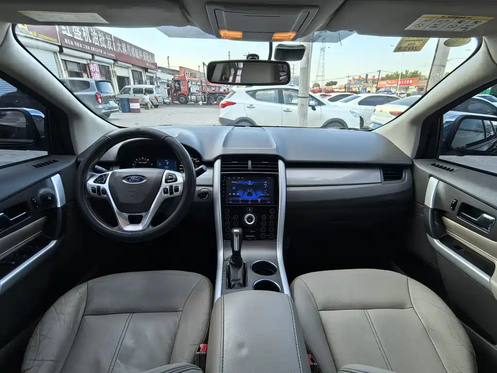 Ford Edge (Import) — миниатюра 9