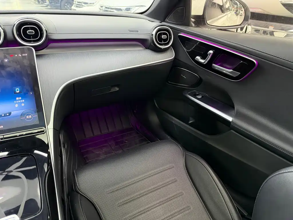 Mercedes-Benz C-Class — миниатюра 10