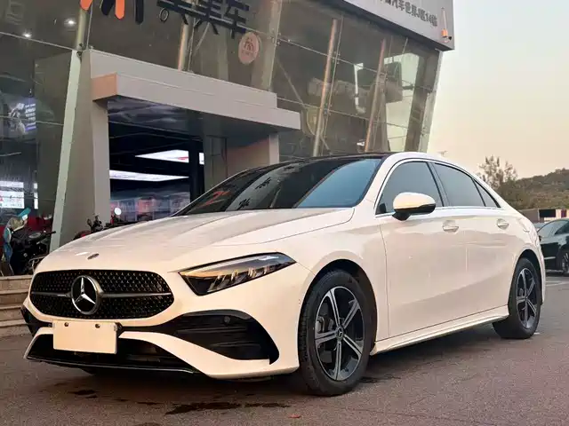MERCEDES-BENZ A CLASS