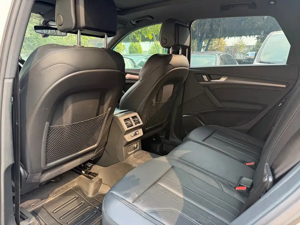 Audi Q5L — миниатюра 5