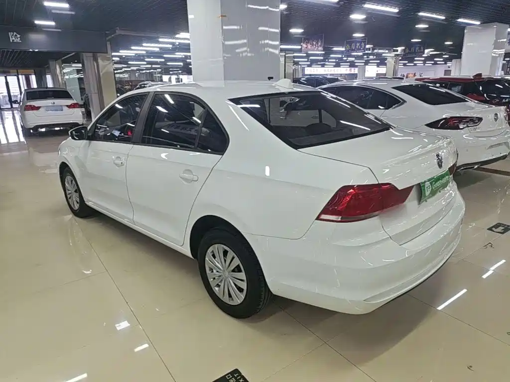 Volkswagen Santana — миниатюра 5
