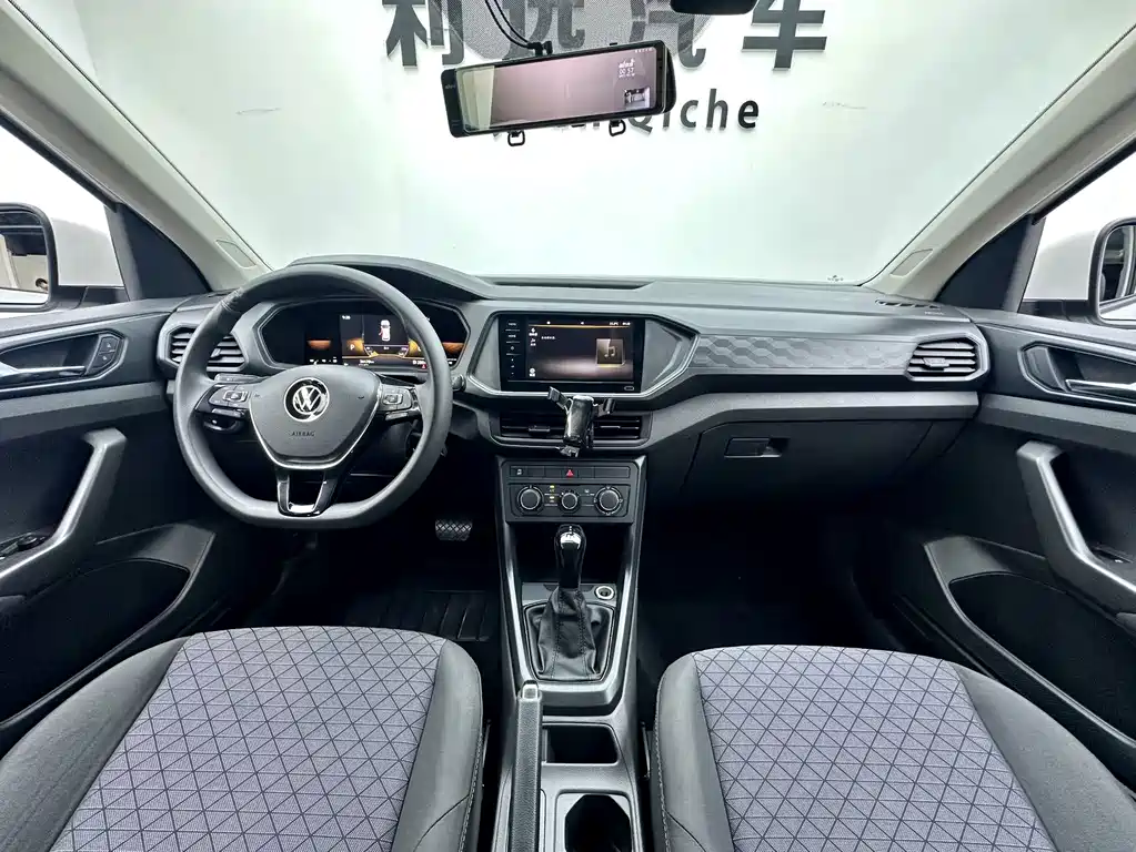 Volkswagen T-Cross — миниатюра 4