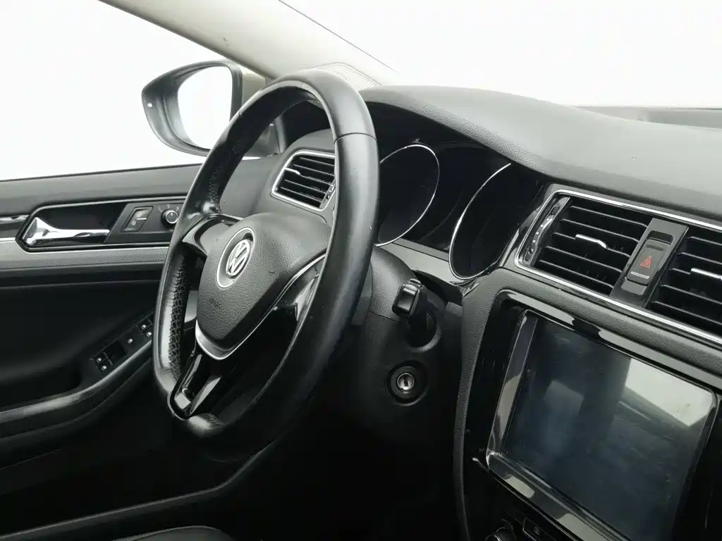 Volkswagen Sagitar — миниатюра 22