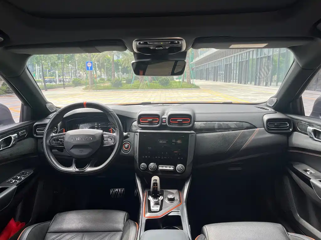 Lynk & Co 02 Hatchback — миниатюра 8