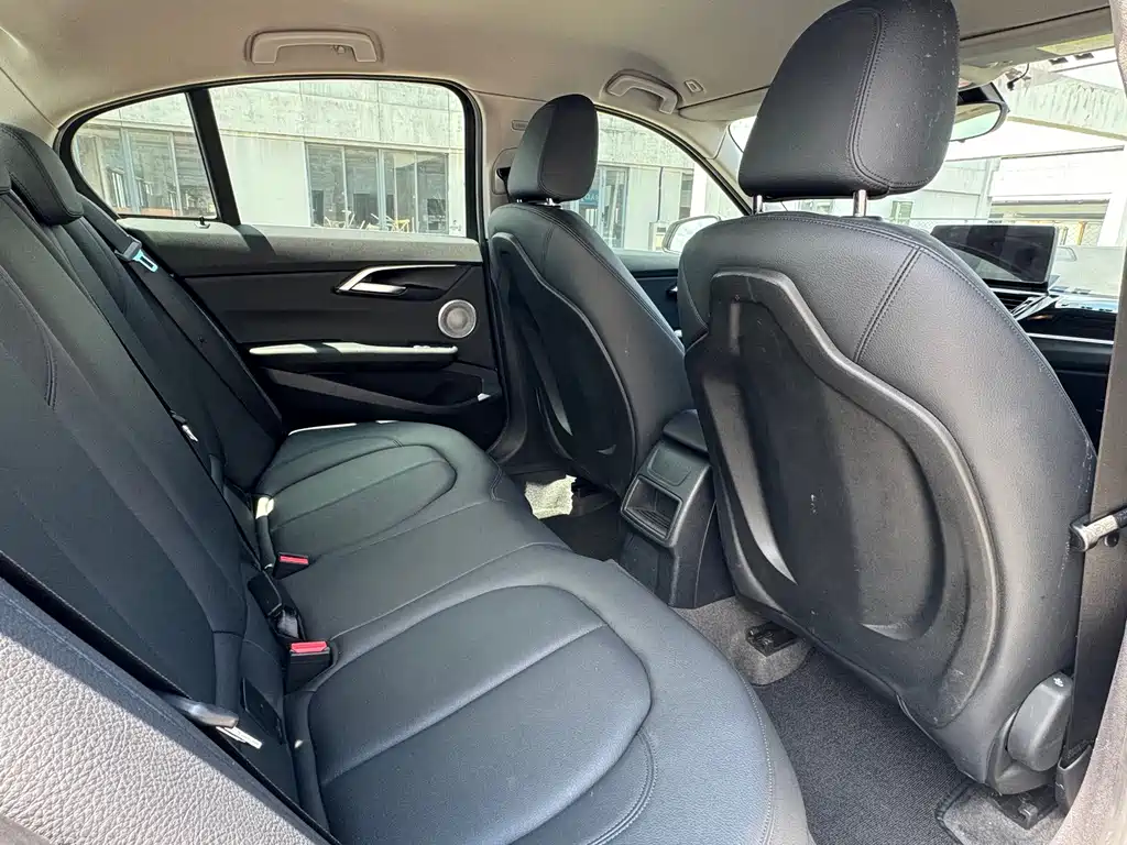 BMW 1 Series — миниатюра 10