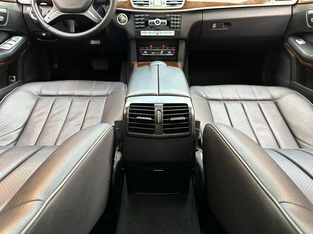 Mercedes-Benz E-Class — миниатюра 22