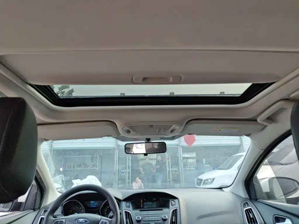 Ford Focus — миниатюра 18