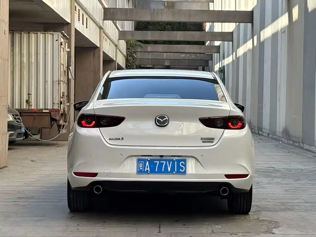 MAZDA 3 ANGKESAILA