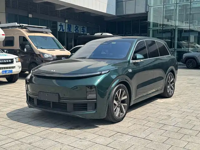 Li Auto L8