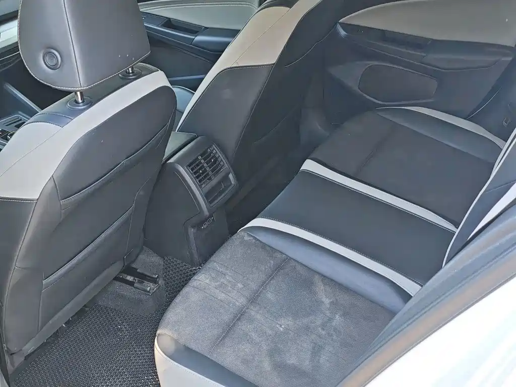 Volkswagen Golf — миниатюра 6