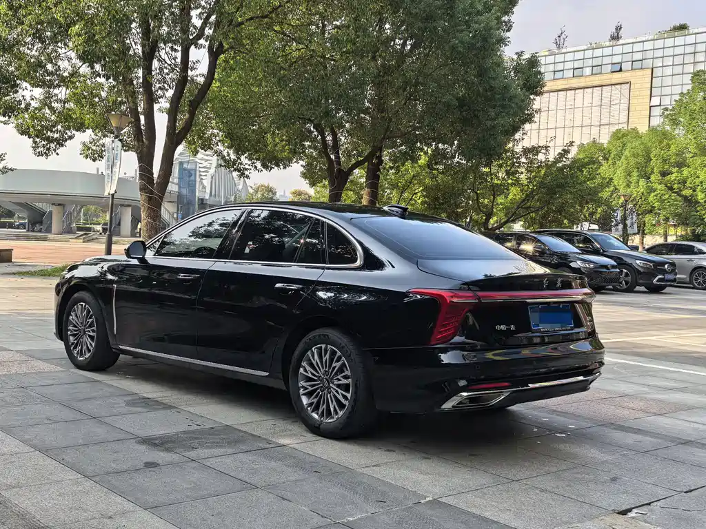 Hongqi Hongqi H5 — миниатюра 7