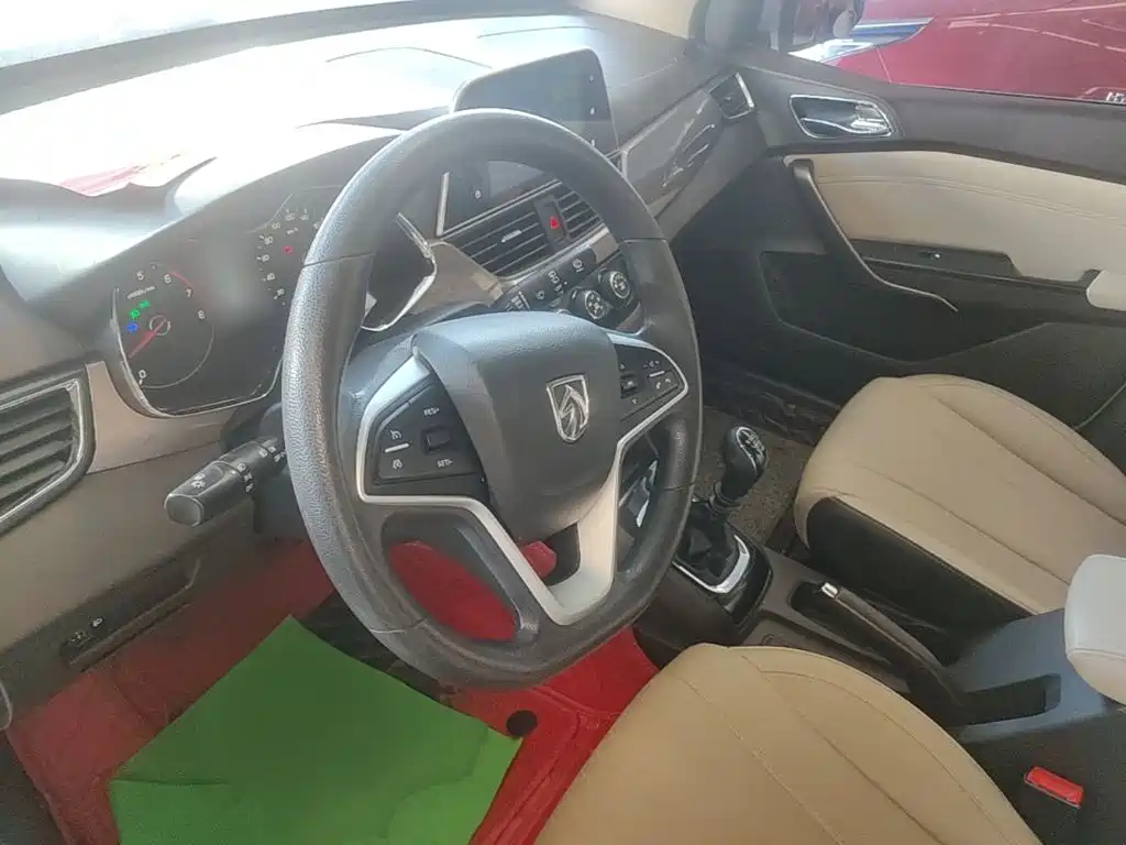 Baojun 310W — миниатюра 11