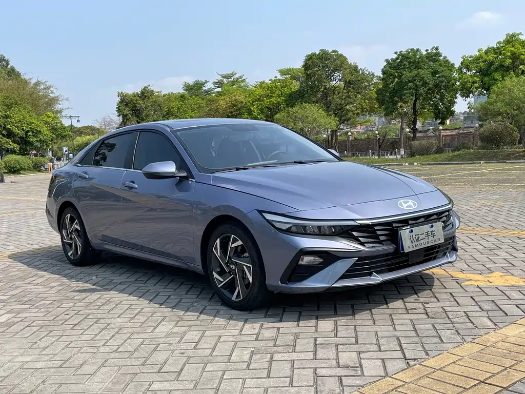 Hyundai Elantra — миниатюра 3