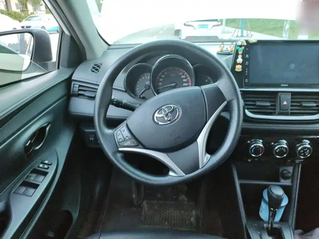 Toyota Vios — миниатюра 6