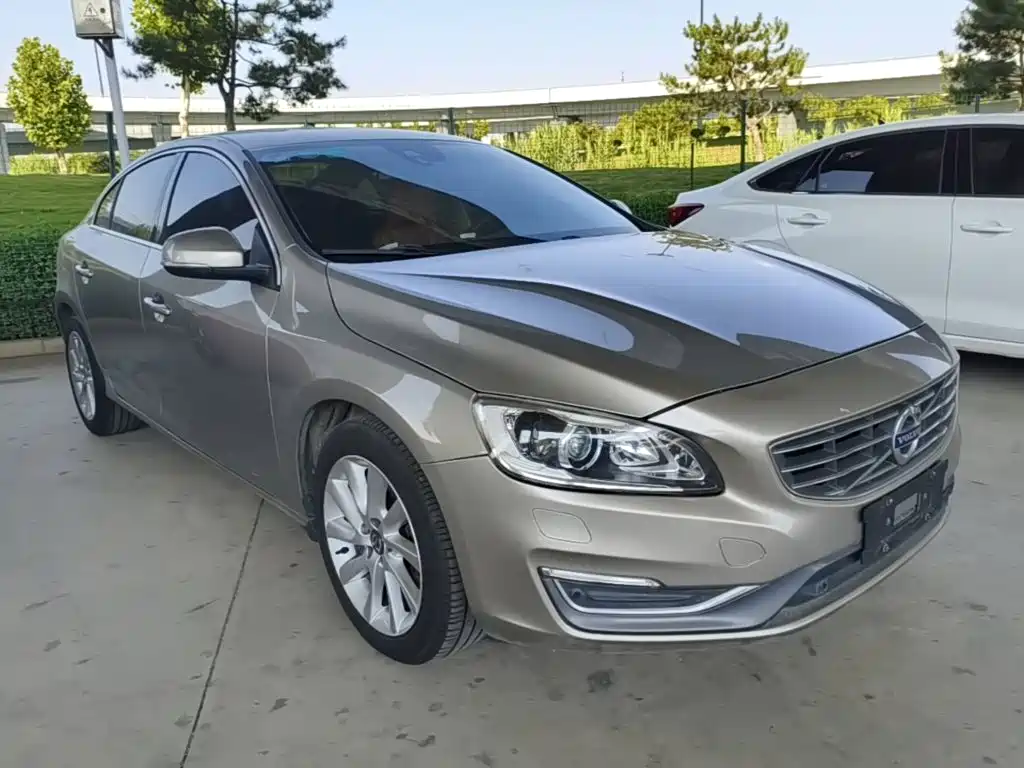 Volvo S60 — миниатюра 4