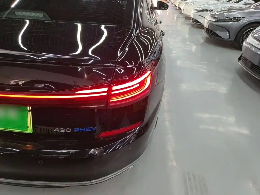 Volkswagen Passat PHEV — миниатюра 8
