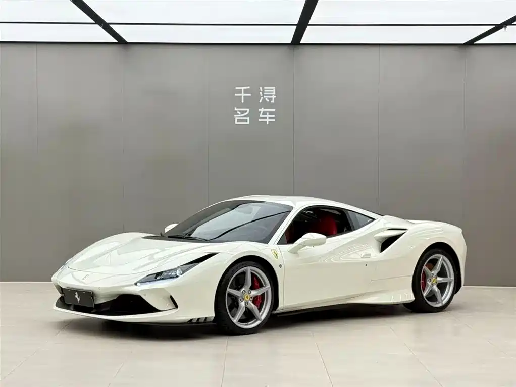 Купить Ferrari F8
