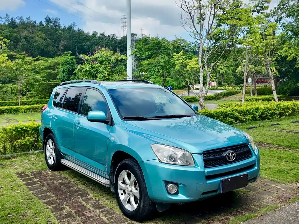 Toyota RAV4 — миниатюра 34