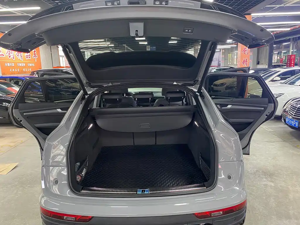 Audi Q5L — миниатюра 13