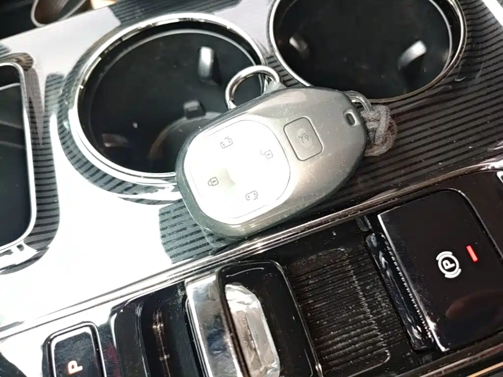 GAC Motor Trumpchi E8 PHEV — миниатюра 9