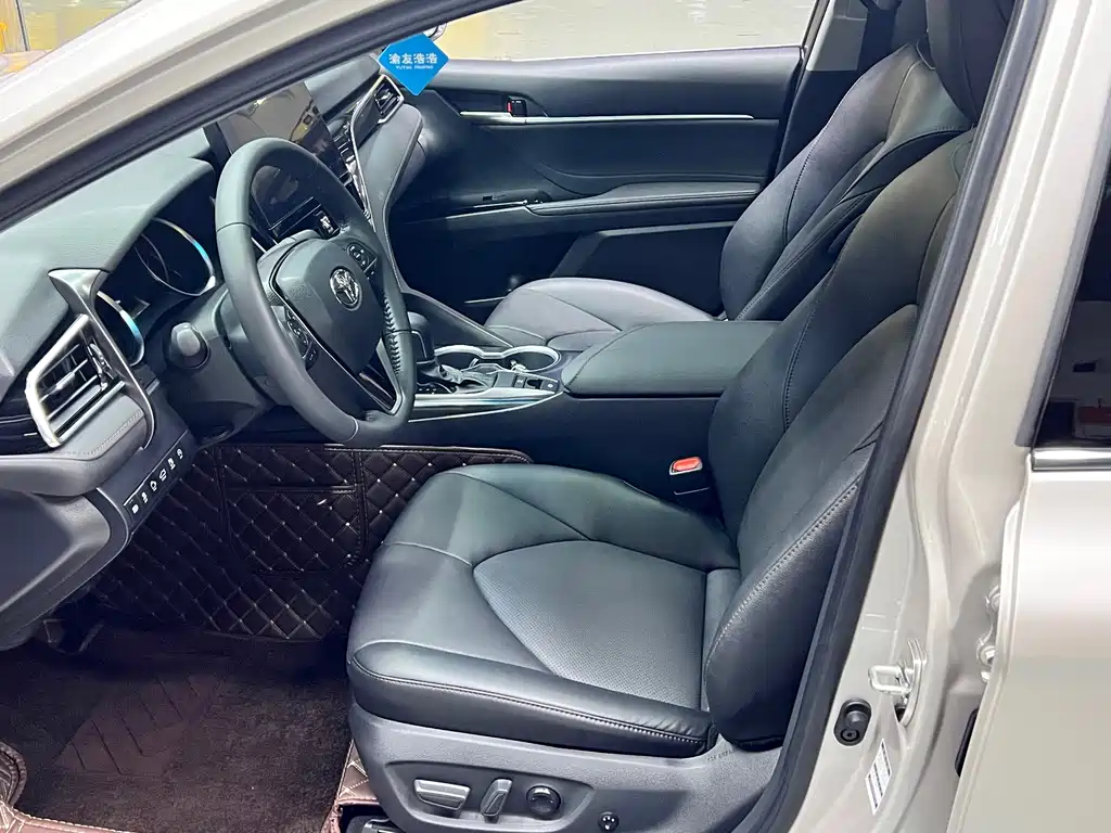 Toyota Camry — миниатюра 16