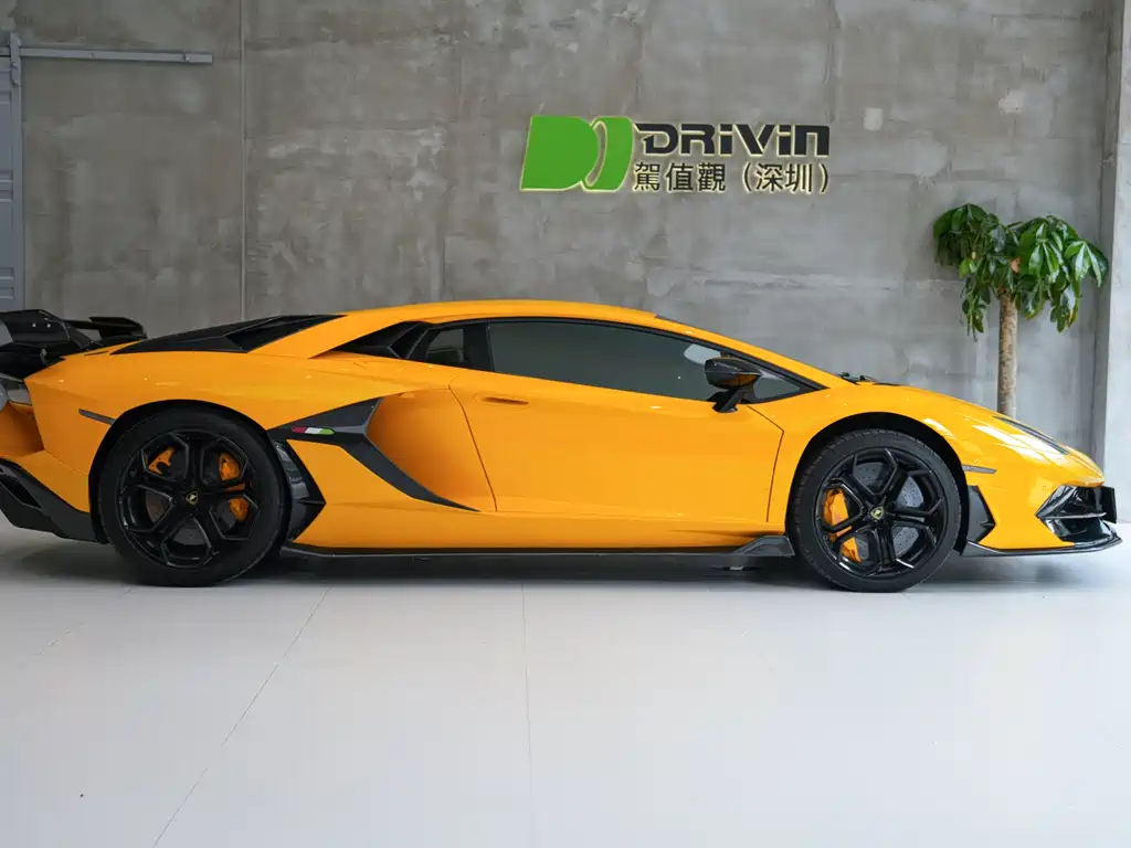 Lamborghini Aventador 2011 LP 700-4