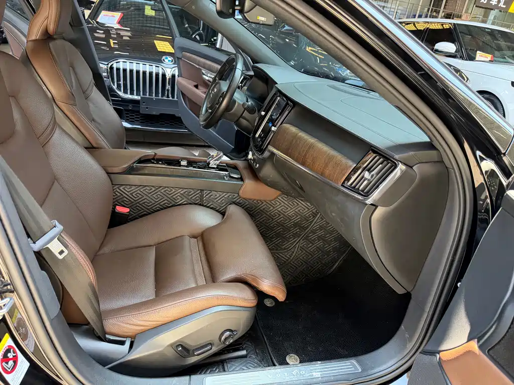 Volvo S90 — миниатюра 20