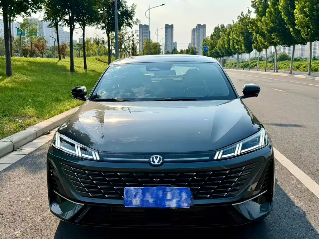Changan Eado — миниатюра 2