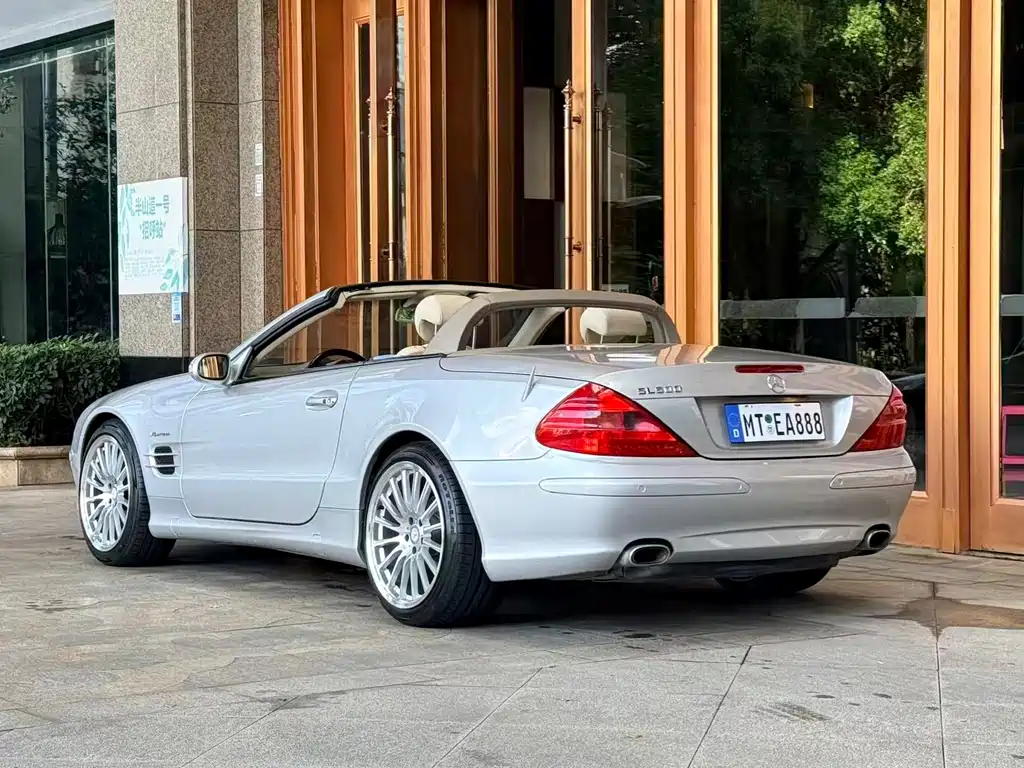 Mercedes-Benz SL-Class — миниатюра 9
