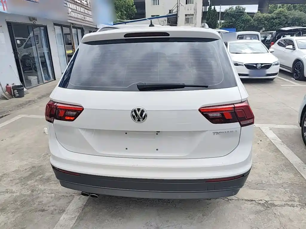 Volkswagen Tiguan L — миниатюра 6
