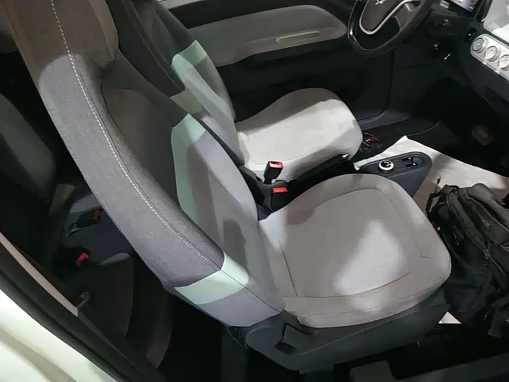 Wuling MINIEV — миниатюра 25