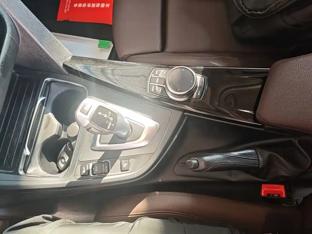 BMW 3 Series — миниатюра 14
