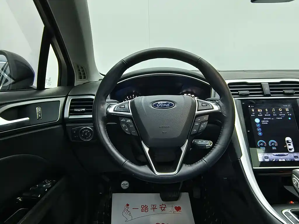 Ford Mondeo — миниатюра 7