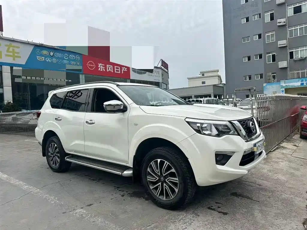 Nissan Terra 2018 2.5L AT Luxury