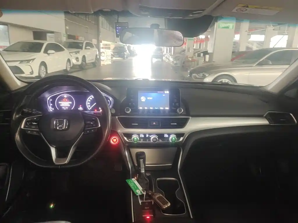 Honda Accord — миниатюра 6