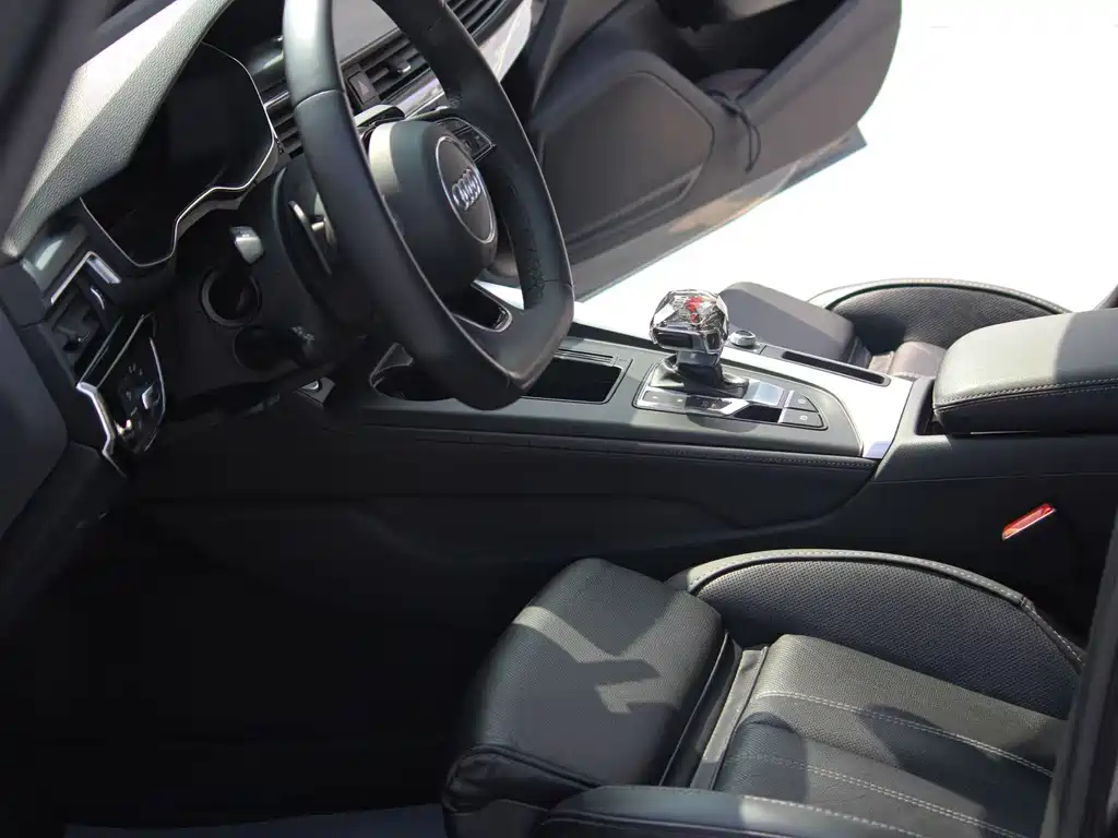 Audi A4L — миниатюра 4