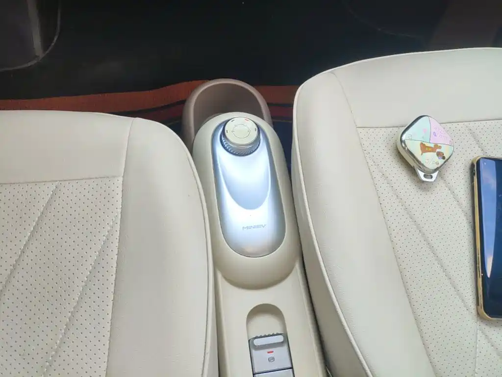 Wuling MINIEV — миниатюра 14