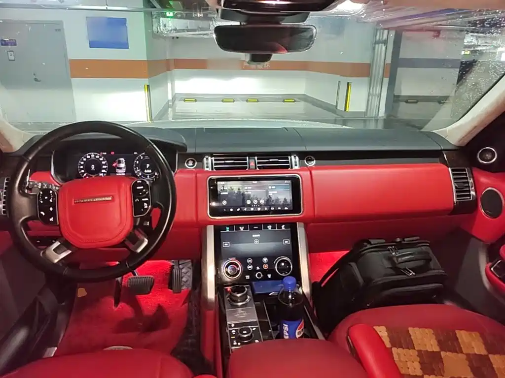 Land Rover Range Rover — миниатюра 6