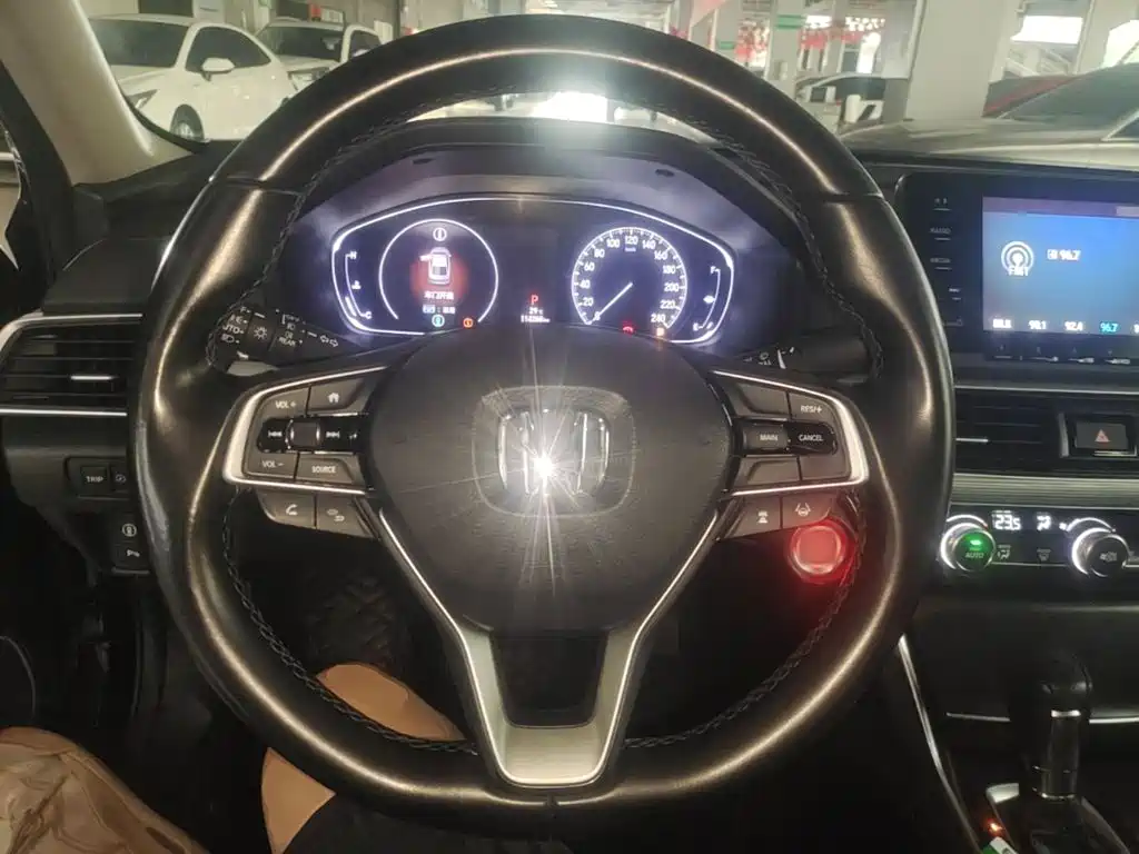 Honda Accord — миниатюра 7