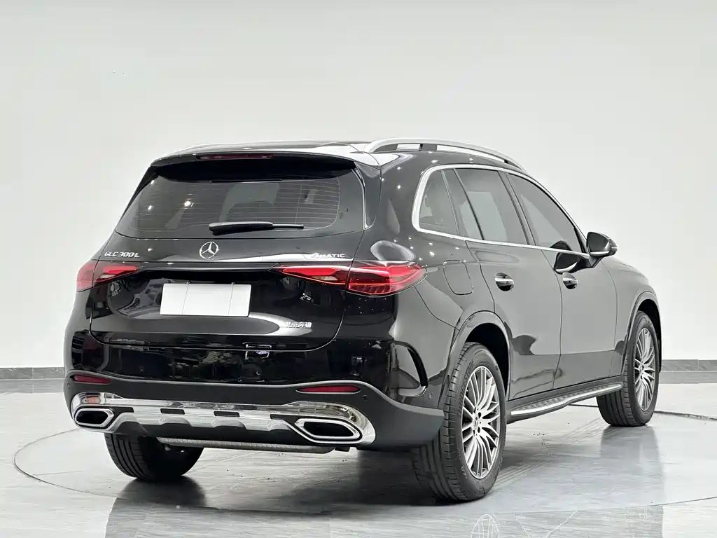 Mercedes-Benz GLC 2023 GLC 300 L 4MATIC 5 мест