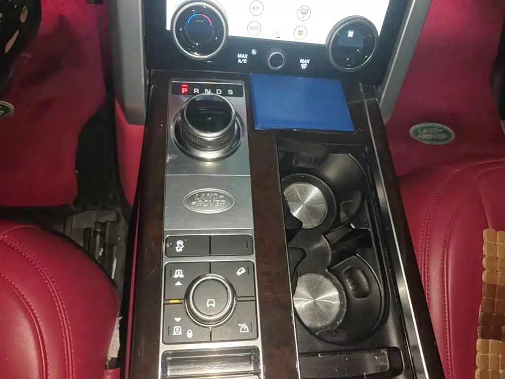 Land Rover Range Rover — миниатюра 10