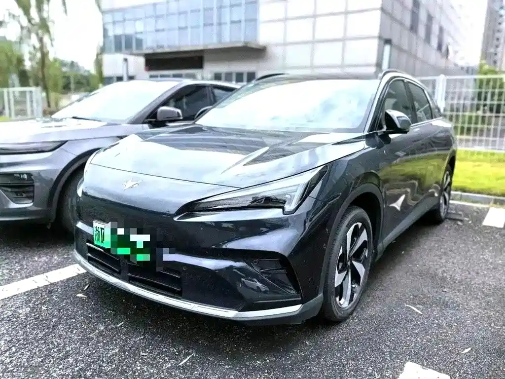 ARCFOX Alpha T5