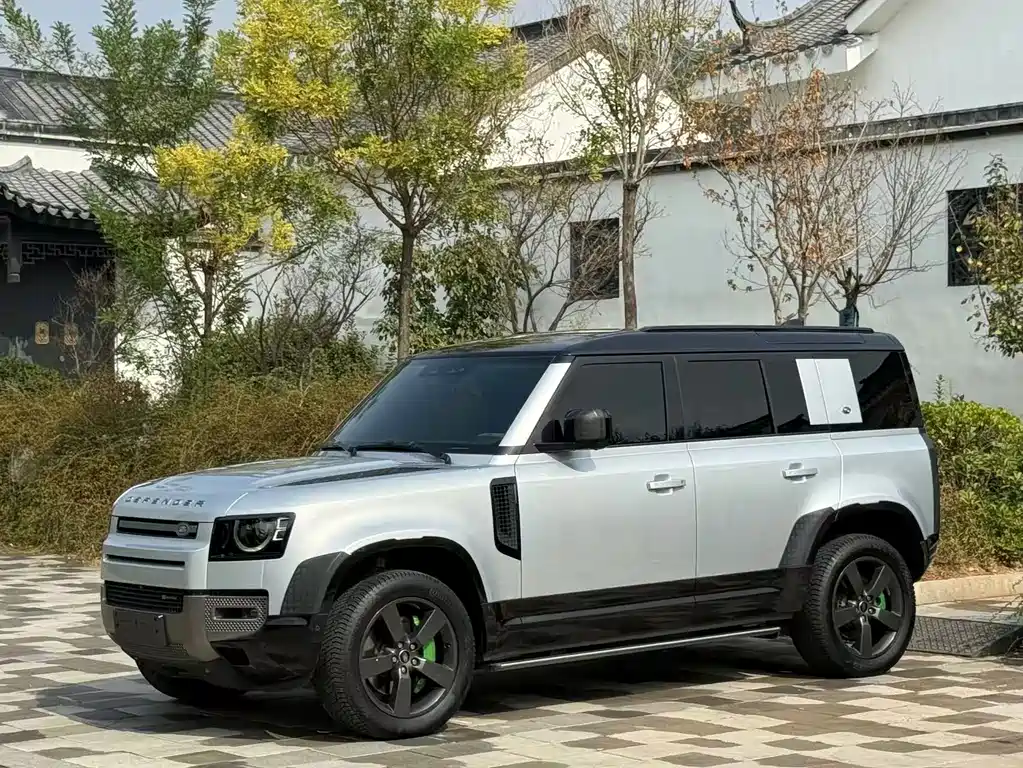 Land Rover Defender — миниатюра 2
