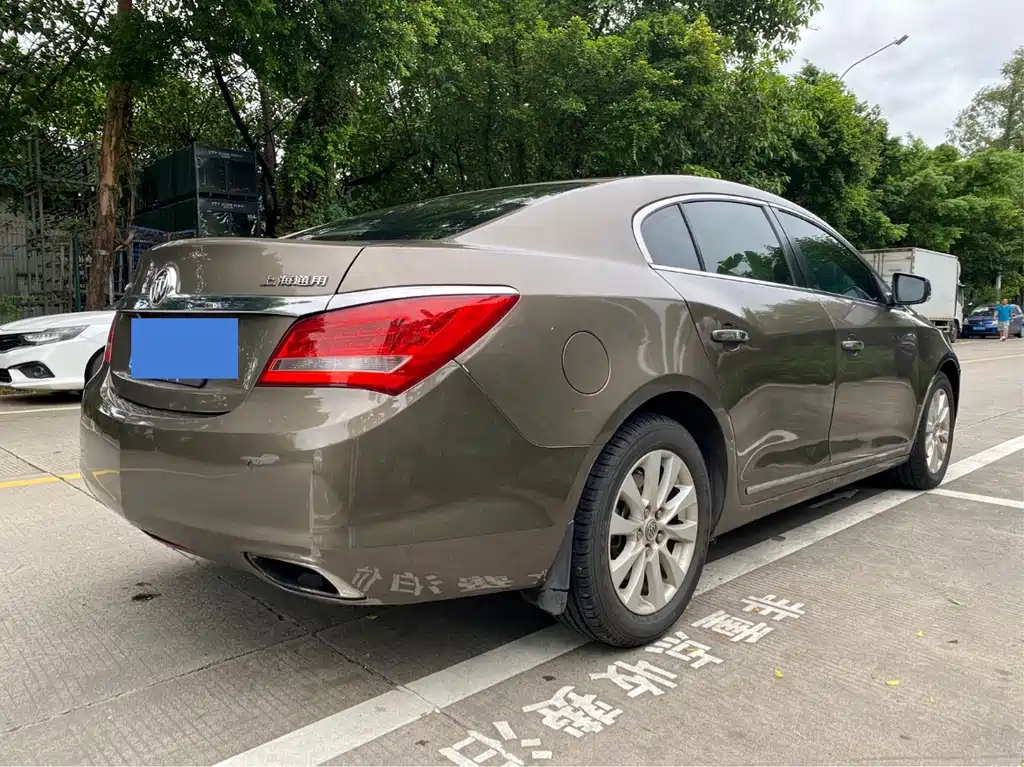 Buick LaCrosse — миниатюра 4