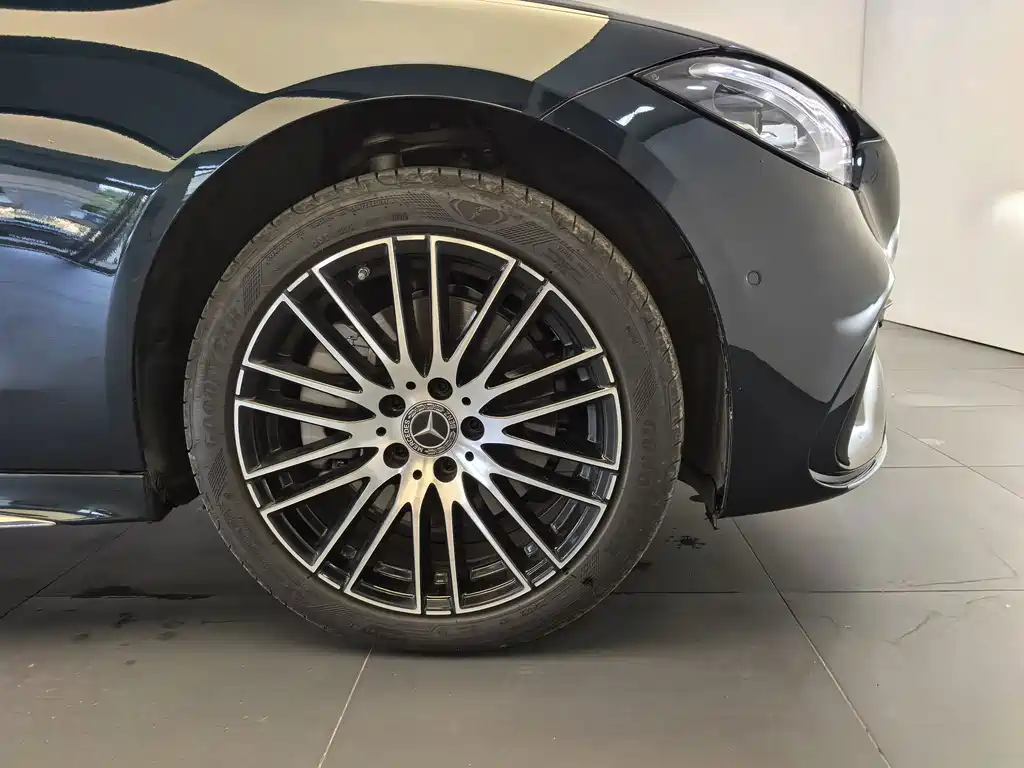 Mercedes-Benz C-Class — миниатюра 7